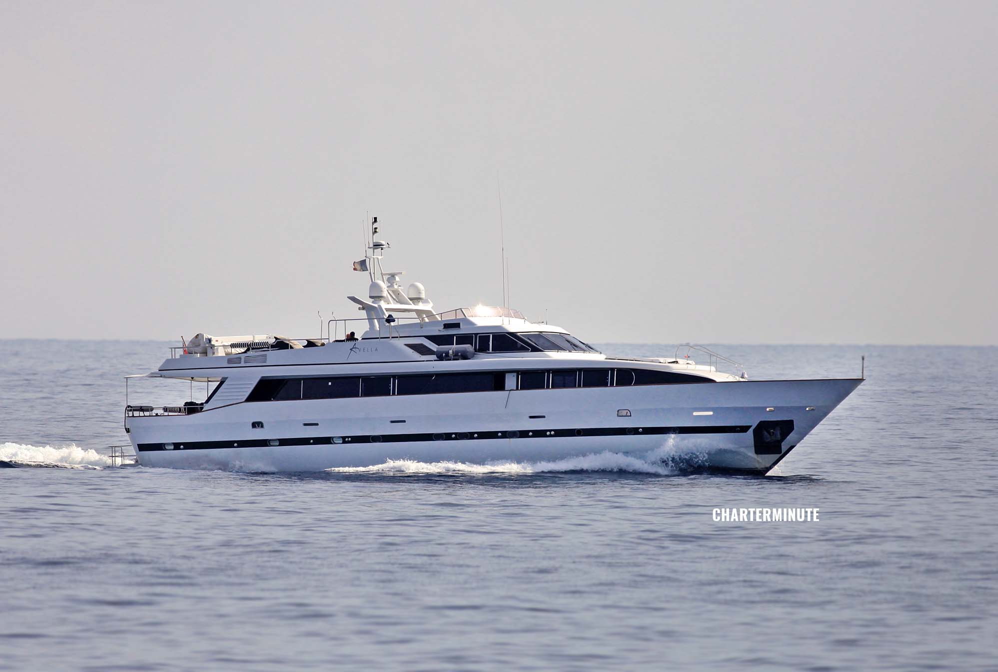 Charter Azimut 105 Avella