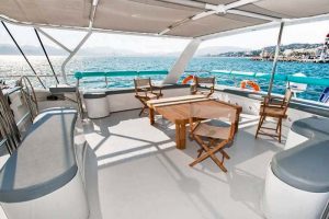 Cannes-catamaran-4