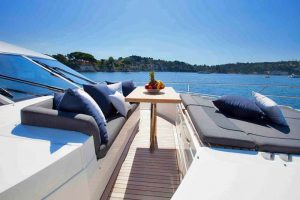 Princess-72-foredeck
