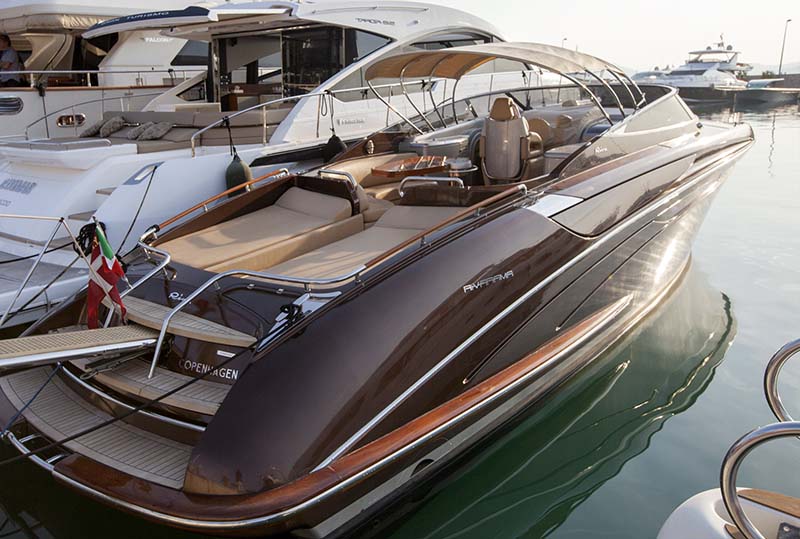 Rent Riva boat Cannes