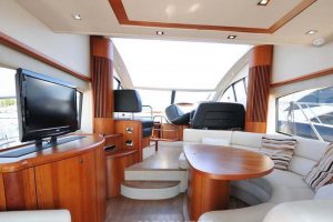 Rent Sunseeker Predator