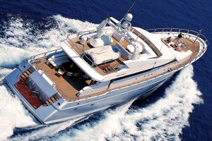 Yacht-evidence-underway