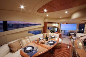 azimut-62-salon11