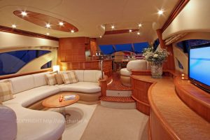 azimut-62-salon3