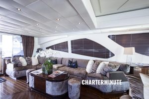 mangusta-130-lounge-interior