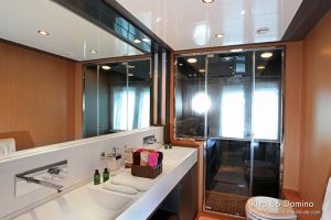 Charter Riva 86 Domino
