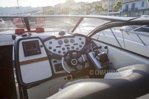 sunseeker-48-helm