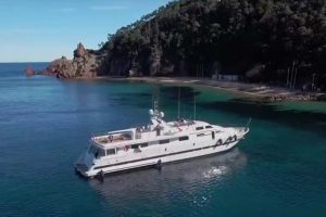 Charter Versilcraft Queen South